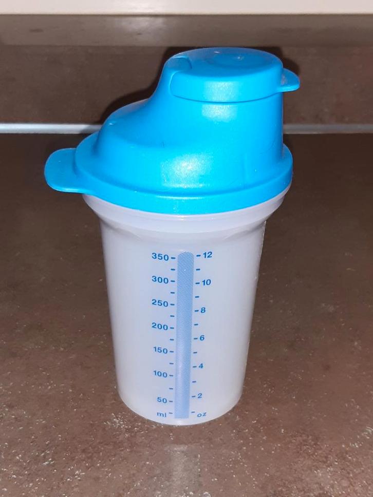 Tupperware quickshaker 350 ml blauw nieuwstaat, Huis en Inrichting, Keuken | Tupperware, Zo goed als nieuw, Schaal, Blauw, Ophalen of Verzenden