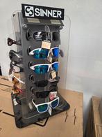 Sinner Zonnebrillen Winkel Display + met Accessoires., Sieraden, Tassen en Uiterlijk, Zonnebrillen en Brillen | Heren, Ophalen