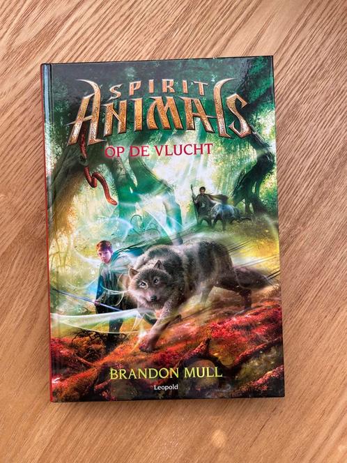 Spirit Animals: Op de Vlucht - Brandon Mull, Boeken, Kinderboeken | Jeugd | 10 tot 12 jaar, Zo goed als nieuw, Fictie, Ophalen of Verzenden