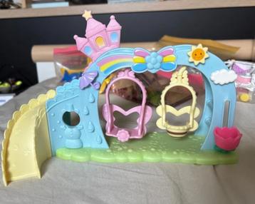 Sylvanian families baby speeltuin en vintage schommel beschikbaar voor biedingen