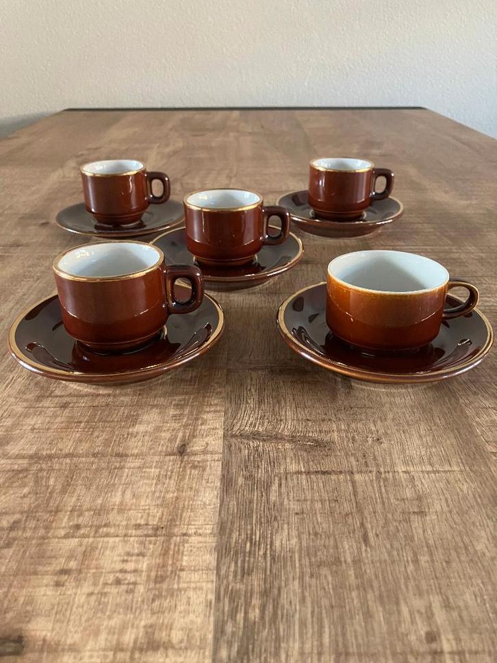 4 espressokopjes met schotel van Delaunay, Huis en Inrichting, Keuken | Servies, Zo goed als nieuw, Kop(pen) en/of Schotel(s)