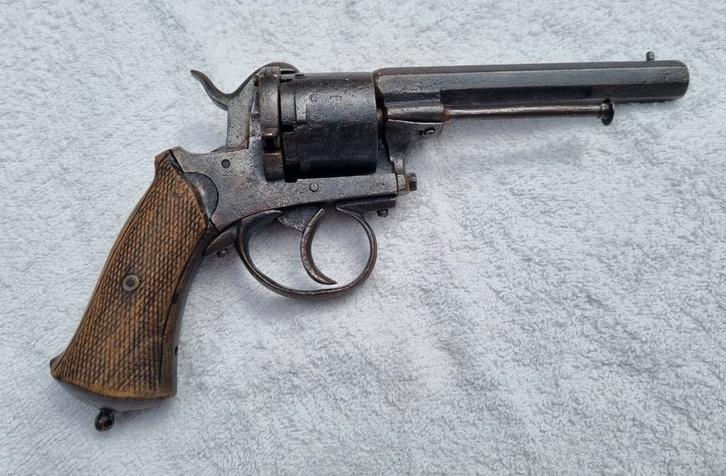 Lefaucheux model 1860
Frans Penvuur Revolver Kaliber 12 mm., Antiek en Kunst, Antiek | Overige Antiek, Ophalen of Verzenden