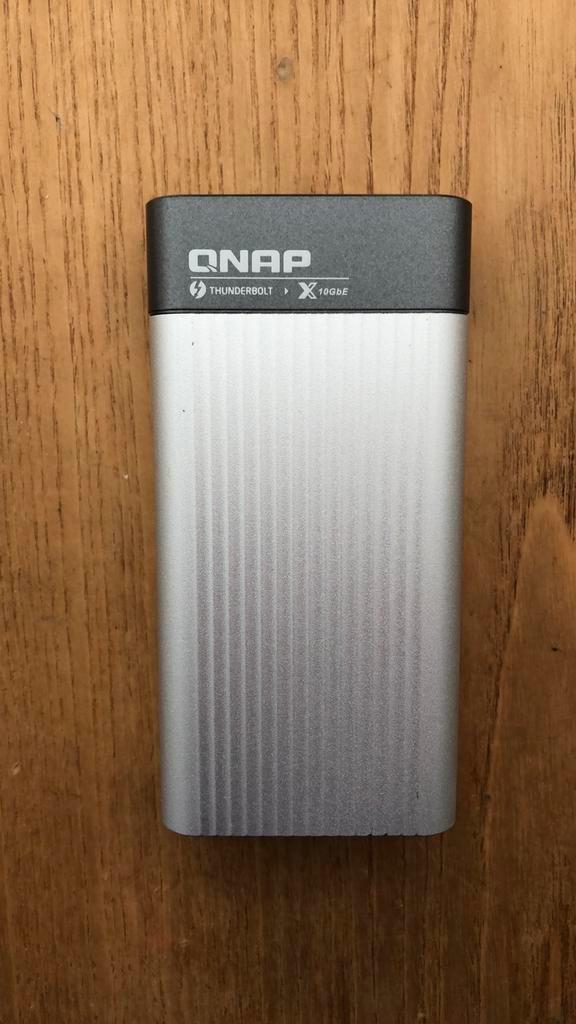 QNAP QNA-T310G1T  Thunderbolt 3 10GB netwerk adapter, Computers en Software, Netwerk switches, Zo goed als nieuw, Ophalen of Verzenden