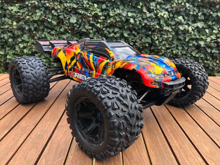 Traxxas E-Revo 2.0 Monster Truck, Hobby en Vrije tijd, Modelbouw | Radiografisch | Auto's, Zo goed als nieuw, Auto offroad, Elektro
