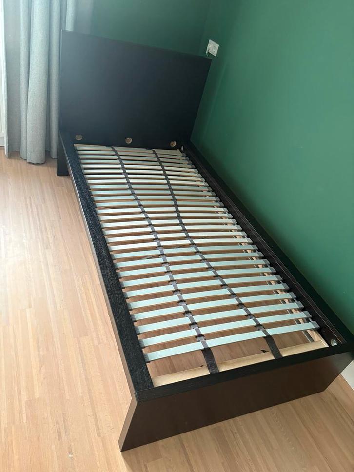 IKEA MALM bed 200 x 90 malm met bedbodem, Huis en Inrichting, Slaapkamer | Bedden, Eenpersoons, 90 cm, Hout, Zwart, Ophalen