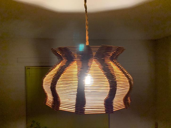 Plafondlamp - Hout - een vintage hanglamp, Huis en Inrichting, Lampen | Plafondlampen, Gebruikt, Hout, Ophalen