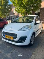 Peugeot 107 1.0 12V 5DR 2012 Wit, Voorwielaandrijving, 4 stoelen, Origineel Nederlands, Handgeschakeld