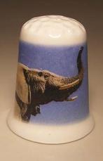 Olifant met slurf in de lucht vingerhoedje, Verzamelen, Ophalen of Verzenden, Nieuw, Porselein, Nederland