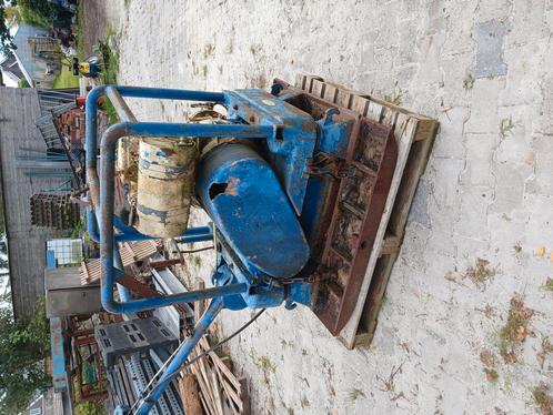 Grondverdichter trilplaat losenhausen atn hatz, Doe-het-zelf en Verbouw, Overige Doe-het-zelf en Verbouw, Gebruikt, Ophalen of Verzenden