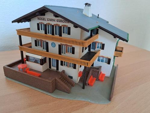 Kibri hotel, Hobby en Vrije tijd, Modeltreinen | H0, Gebruikt, Brug, Tunnel of Gebouw, Gelijkstroom of Wisselstroom, Overige merken