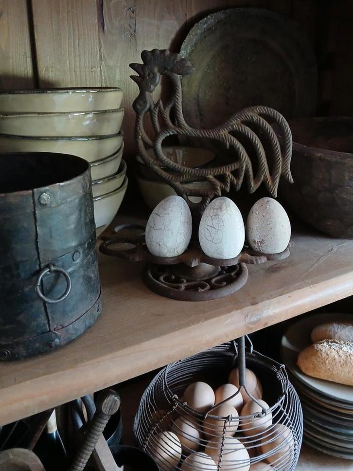 Gietijzeren Kip Inclusief 3 Stenen Eieren, Antiek en Kunst, Curiosa en Brocante, Ophalen of Verzenden