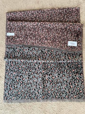 Mooie Zachte Sjaal Nieuw. beschikbaar voor biedingen