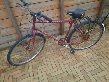 Fiets heren opknapper beschikbaar voor biedingen