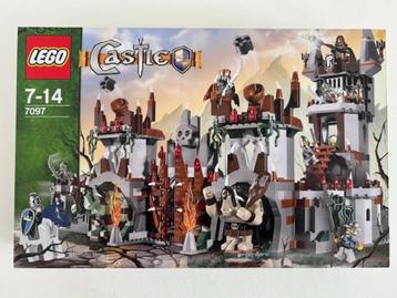 LEGO CASTLE 7097 TROLLS MOUNTAIN FORTRESS beschikbaar voor biedingen