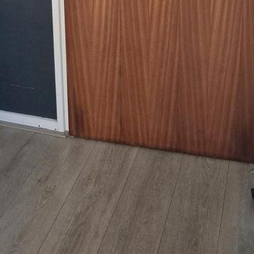 Laminaatvloer - 10 m2 beschikbaar voor biedingen