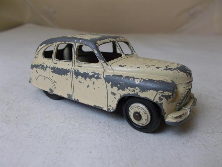 Dinky Toys 153 (1954) STANDARD VANGUARD SALOON (Opknapper) A, Hobby en Vrije tijd, Modelauto's | 1:43, Gebruikt, Auto, Dinky Toys