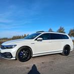 Bomvolle Passat GTE/Virtual/Pano/Trekhaak/Oryxweiß/Keyless, Auto's, Volkswagen, 4 cilinders, USB, Wit, Hybride Elektrisch/Benzine