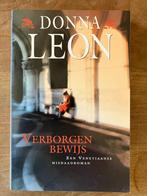 Donna Leon - Verborgen bewijs, Ophalen of Verzenden, Gelezen