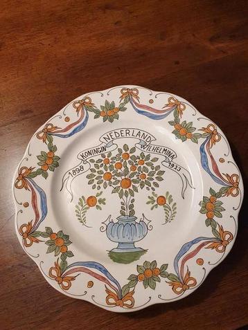 Herdenkingsbord Wilhelmina  beschikbaar voor biedingen