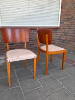 Vintage houten stoelen opruiming, Huis en Inrichting, Stoelen, Ophalen, Gebruikt, Overige kleuren, Twee