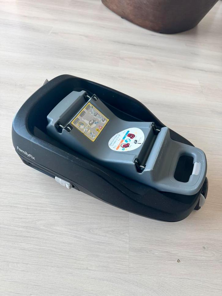 Maxi-Cosi FamilyFix ISOFIX base – veilige autostoel basis, Kinderen en Baby's, Autostoeltjes, Zo goed als nieuw, Maxi-Cosi, Isofix