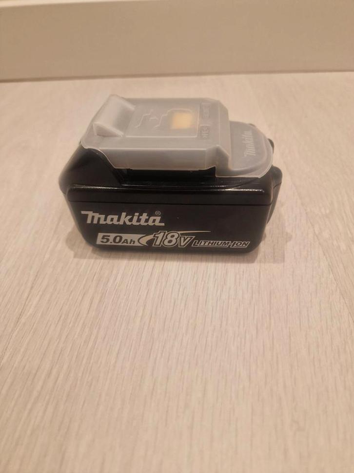 Makita Accu 18V 5.0Ah LXT - Met LED Indicator, Doe-het-zelf en Verbouw, Gereedschap | Machine-onderdelen en Toebehoren, Zo goed als nieuw