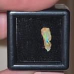Australische opaal in doosje, Sieraden, Tassen en Uiterlijk, Edelstenen, Ophalen of Verzenden, Zo goed als nieuw