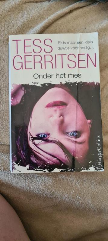 Boek Onder het Mes. Tess Gerritsen beschikbaar voor biedingen