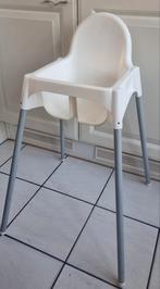 Kinderstoel ikea wit met riempje en tafelblad. Peuterstoel, Ophalen, Zo goed als nieuw, Overige typen