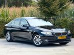 BMW5-Serie 528I High Executive 245pk Leder Pano Navi 2e Nap, Auto's, Automaat, Euro 5, Beige, 2000 kg