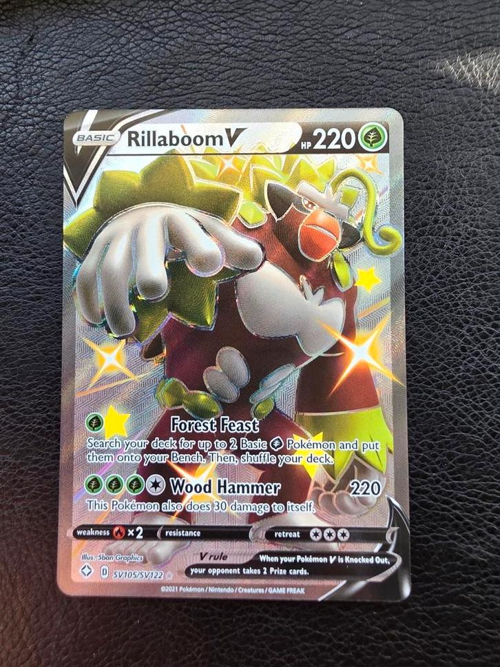Rillaboom V SV105 sword shield shining fates shiny, Hobby en Vrije tijd, Verzamelkaartspellen | Pokémon, Nieuw, Losse kaart, Ophalen of Verzenden