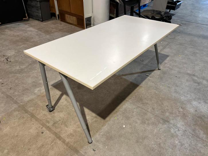 4x bureau 180x90 180 x 90 merk Bene verrijdbaar, Huis en Inrichting, Bureaus, Gebruikt, Bureau, In hoogte verstelbaar, Met wielen