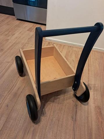 loopkarretje  beschikbaar voor biedingen