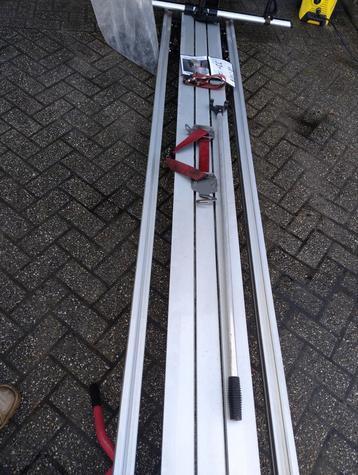 Rhino Safe Stow 4 ladder lift beschikbaar voor biedingen