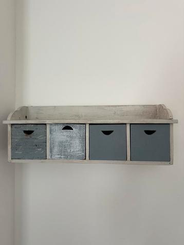 Stoer houden ladenkastje beschikbaar voor biedingen