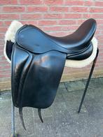 Arno brandt 18 inch medium wijde boom dressuurzadel, Dieren en Toebehoren, Paarden en Pony's | Zadels, Dressuur, ., Ophalen of Verzenden