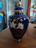 Porcelaine Vaas, Antiek en Kunst, Antiek | Vazen, Ophalen of Verzenden
