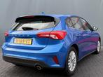 Ford Focus BWJ 2020 1.0 EcoBoost 126 PK Titanium Business AP, Stof, Gebruikt, Met garantie (alle), Blauw
