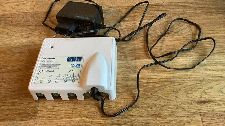 Technetix retourgeschikte versterker 4 uit signaalversterker, Audio, Tv en Foto, Televisie-accessoires, Gebruikt, Ophalen of Verzenden