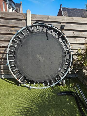 Trampoline - Gratis af te halen! beschikbaar voor biedingen