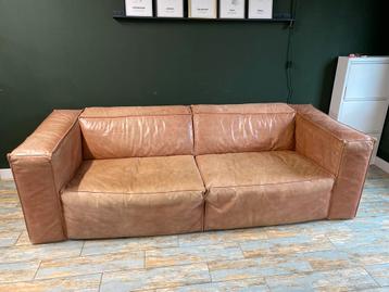 Lederen Rechte Bank - Tijdloze Stijl beschikbaar voor biedingen