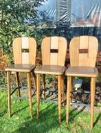 Set van 3 vintage barhocker brutalist eiken lederen zitting, Huis en Inrichting, Barkrukken, 5 krukken of meer, Met voetsteun
