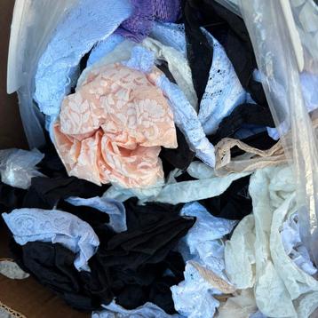 Lappen Kant - Diverse Kleuren beschikbaar voor biedingen
