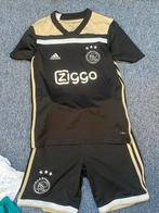 Ajax boetbaltenue maat 152, Sport en Fitness, Voetbal, Ophalen of Verzenden, Zo goed als nieuw