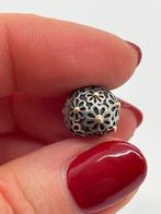 Z872 Prachtige Pandora clip bedel lazy daisy met 14k goud, Pandora, Ophalen of Verzenden, Zo goed als nieuw, X