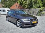 BMW 325i 2005 Grijs PANO/ AUTOMAAT / CRUISE / PDC / TRKHAAK, 2497 cc, 1445 kg, Stationwagon, Particulier