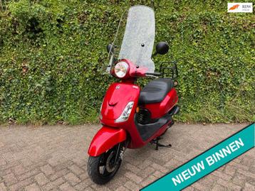 SYM Fiddle 2 RED Windscherm Drager BETAAL met in3 beschikbaar voor biedingen