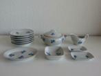 Vintage Wit met blauwe bloemetjes diner poppenserviesje, Antiek en Kunst, Ophalen of Verzenden