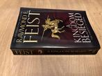 A Kingdom Besieged - Raymond E. Feist, Boeken, Ophalen of Verzenden, Gelezen