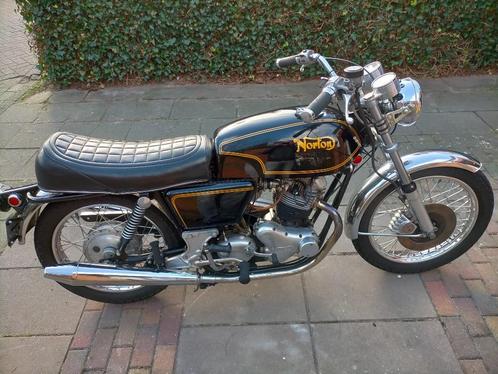Norton Commando, Motoren, Motoren | Oldtimers, Naked bike, meer dan 35 kW, 2 cilinders, Ophalen